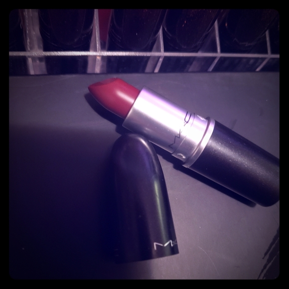MAC Lipstick-SOLD - Picture 1 of 1